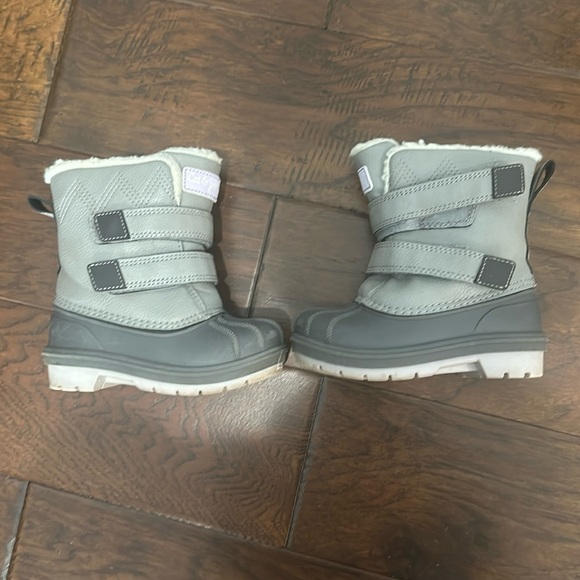 Cat & Jack Other - Cat and Jack winter boots size 6